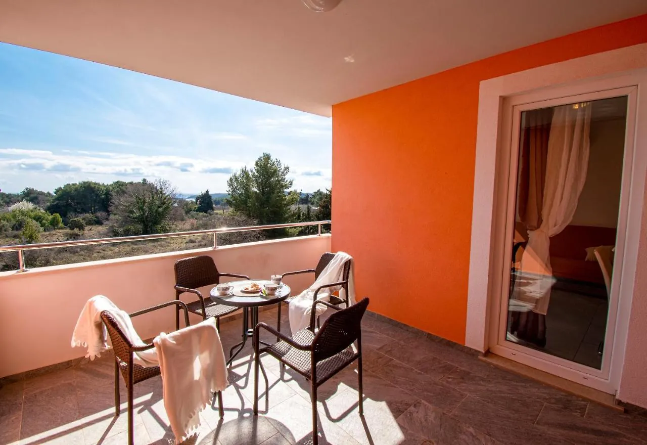 Apartment Lotuspoolapart Premantura