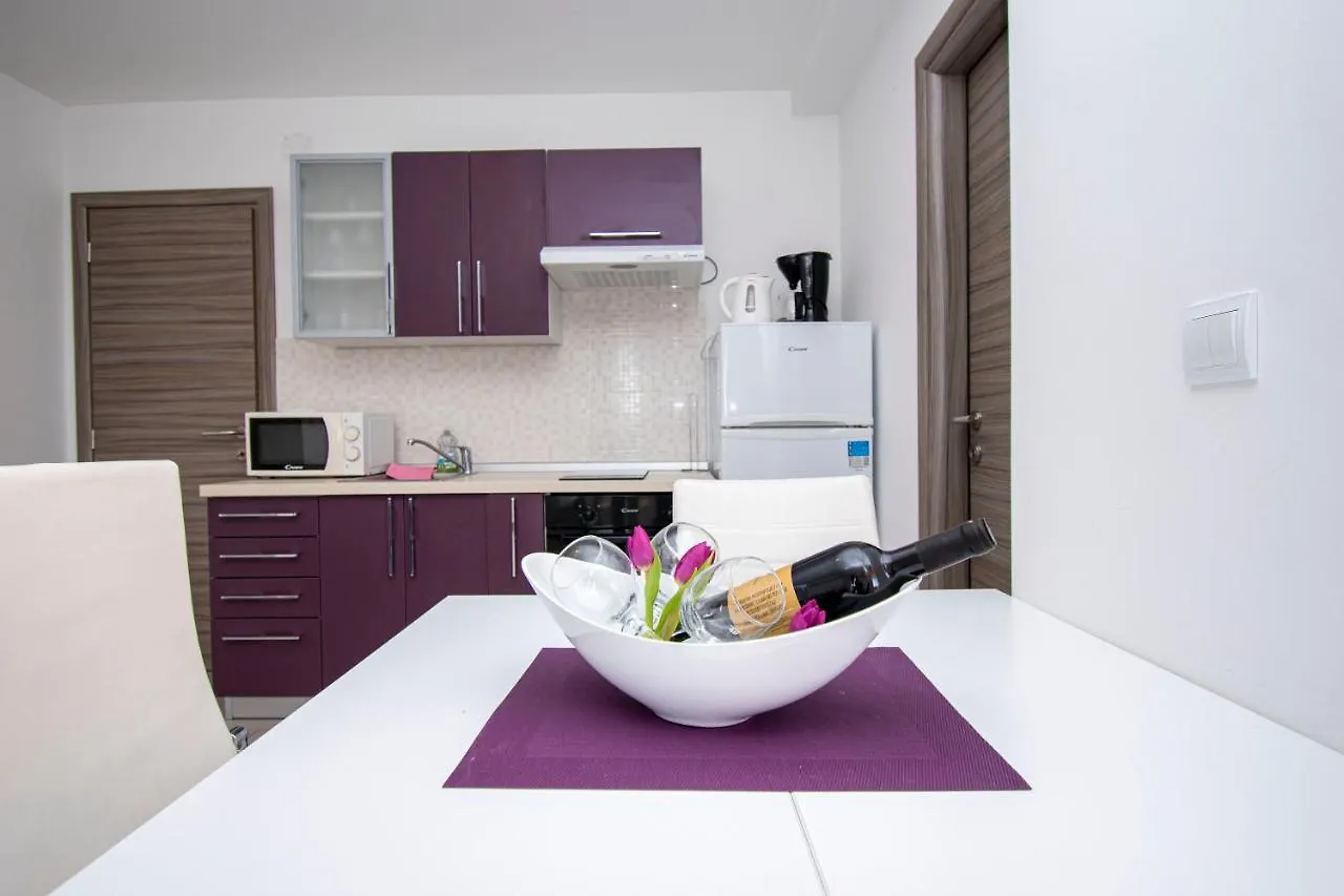 Apartment Lotuspoolapart Premantura Kroatien